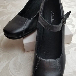 Clark's Black Leather Mary Jane 2.5" Block Heels